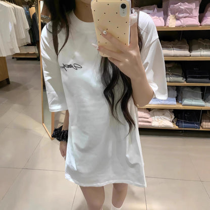 Short Sleeved Women's Summer Design With A Niche And Loose Fit